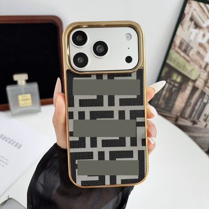 #216  スマホケース   メッキ加工  耐衝撃・防振性能に優れ、iPhoneに対応