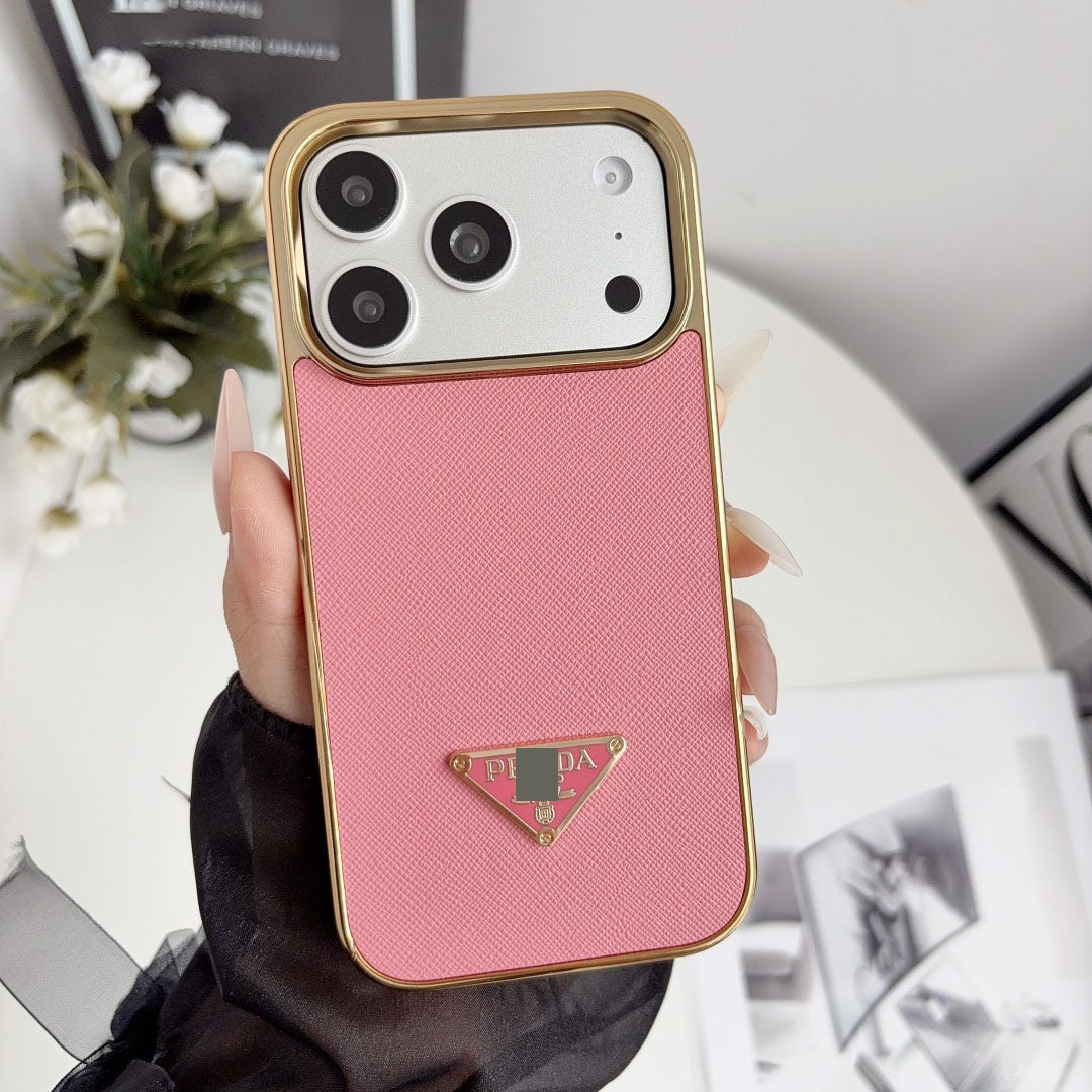 #215  スマホケース   メッキ加工  耐衝撃・防振性能に優れ、iPhoneに対応