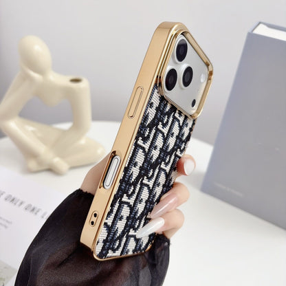 #213  スマホケース   デニムテーマ  メッキ加工  耐衝撃・防振性能に優れ、iPhone に対応