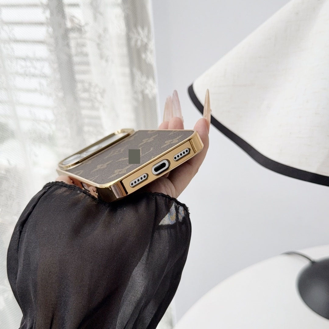 #207  スマホケース   メッキ加工  耐衝撃・防振性能に優れ、iPhoneに対応