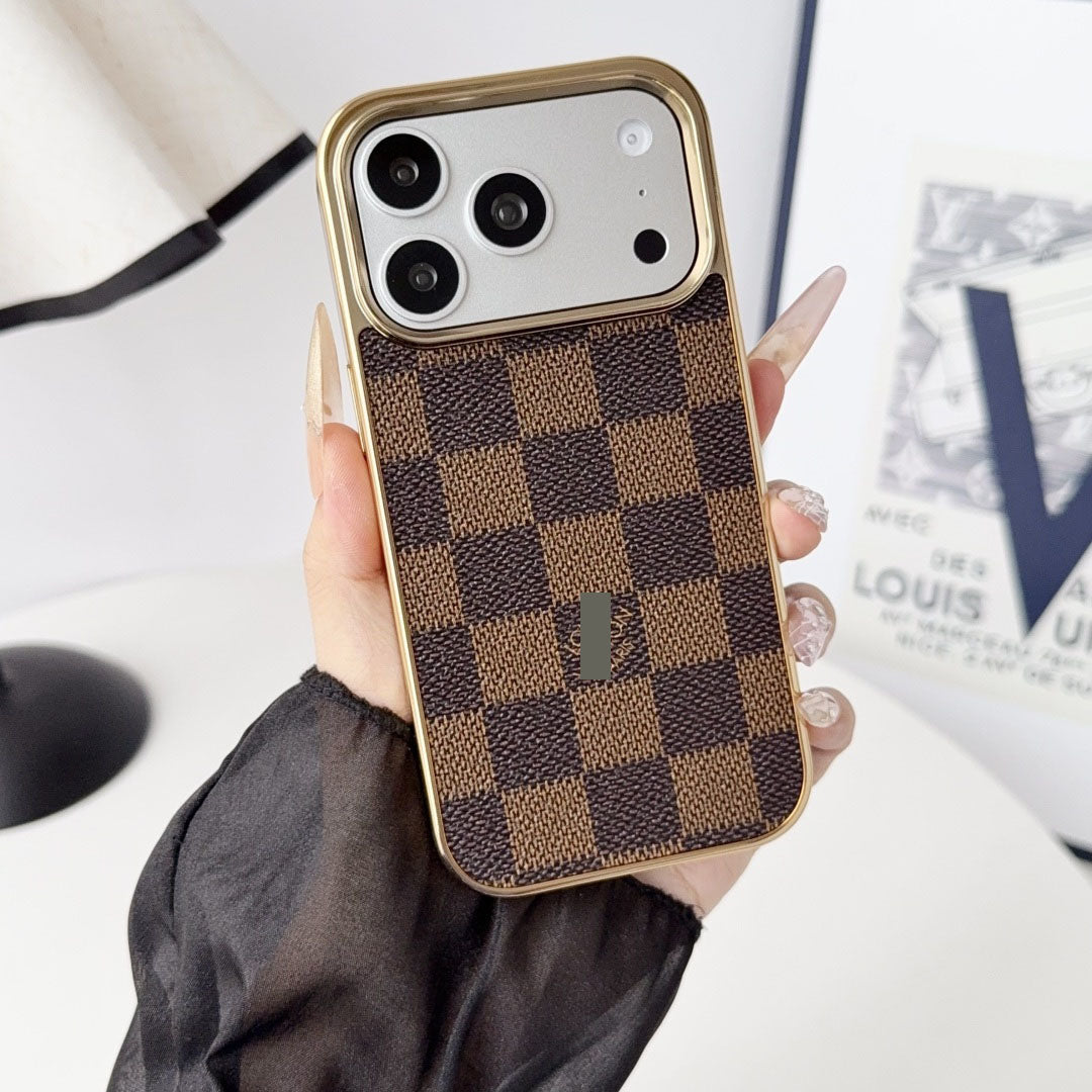 #207  スマホケース   メッキ加工  耐衝撃・防振性能に優れ、iPhoneに対応
