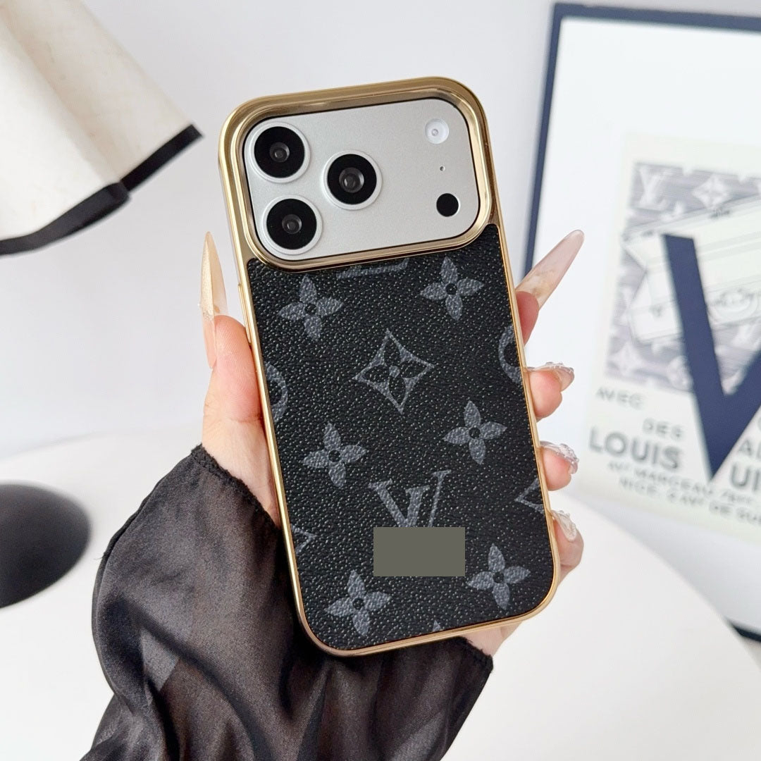 #207  スマホケース   メッキ加工  耐衝撃・防振性能に優れ、iPhoneに対応