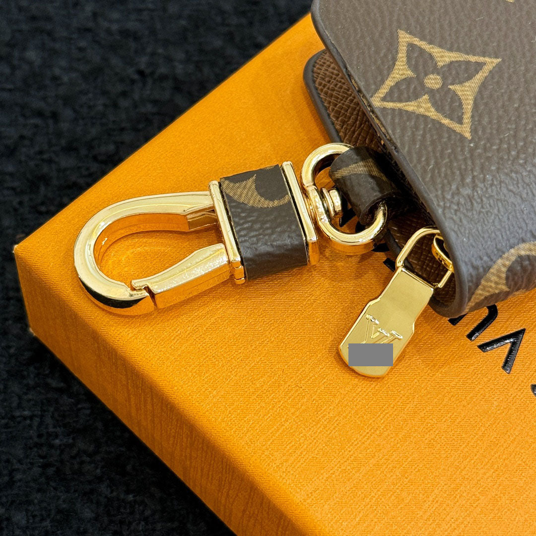 #Y02  キーホルダー  チャーム  装飾品  アクセサリー  車用キーケース、小銭入れ