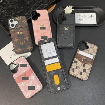 #320  スマホケース   カード収納折りたたみ  耐衝撃・防振性能に優れ、iPhone13~17 に対応