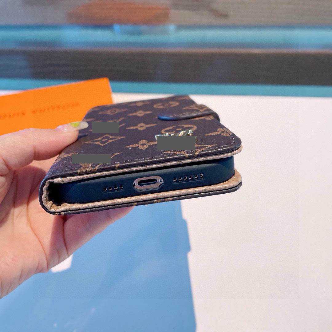 #532  スマホケース  手帳型   耐衝撃・防振性能に優れ、iPhoneに対応