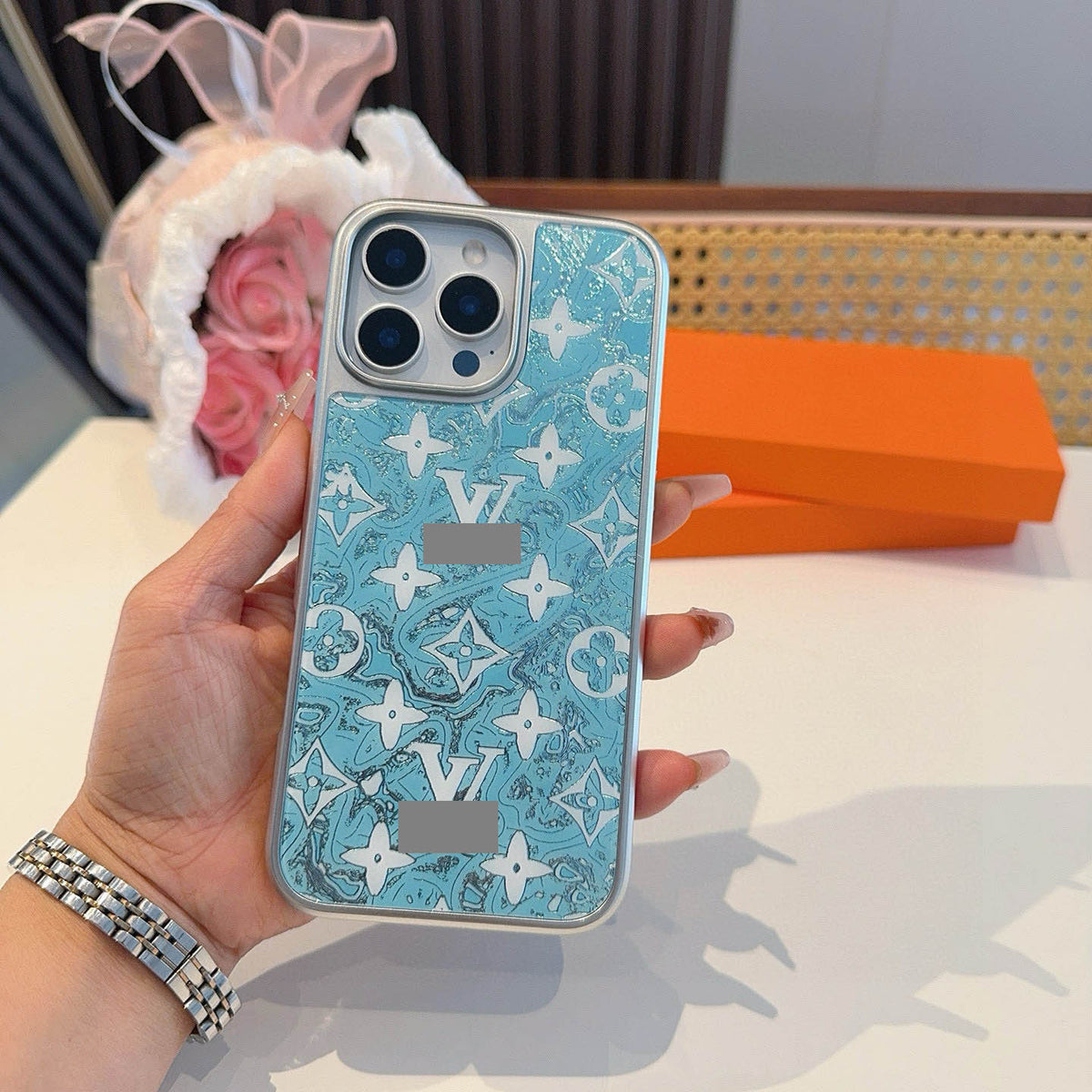 #115 スマホケース  高級感  耐衝撃・防振性能に優れ、iPhone14~17 に対応