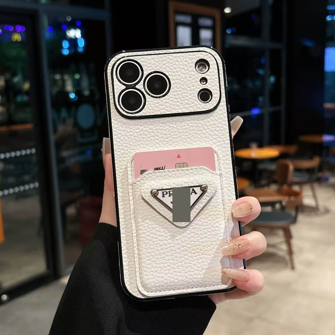 #220  スマホケース   カード収納付き  耐衝撃・防振性能に優れ  iPhone に対応