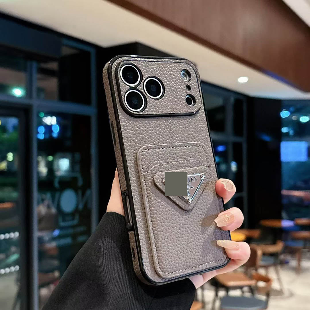 #220  スマホケース   カード収納付き  耐衝撃・防振性能に優れ  iPhone に対応