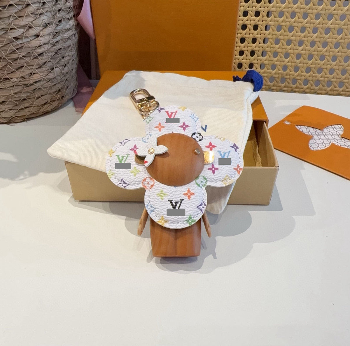 #Y13  キーホルダー  チャーム  装飾品  アクセサリー