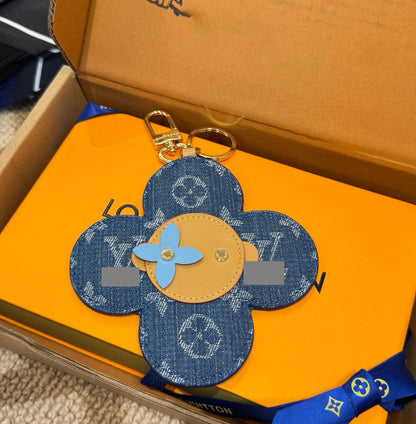 #Y16  キーホルダー  チャーム  装飾品  アクセサリー