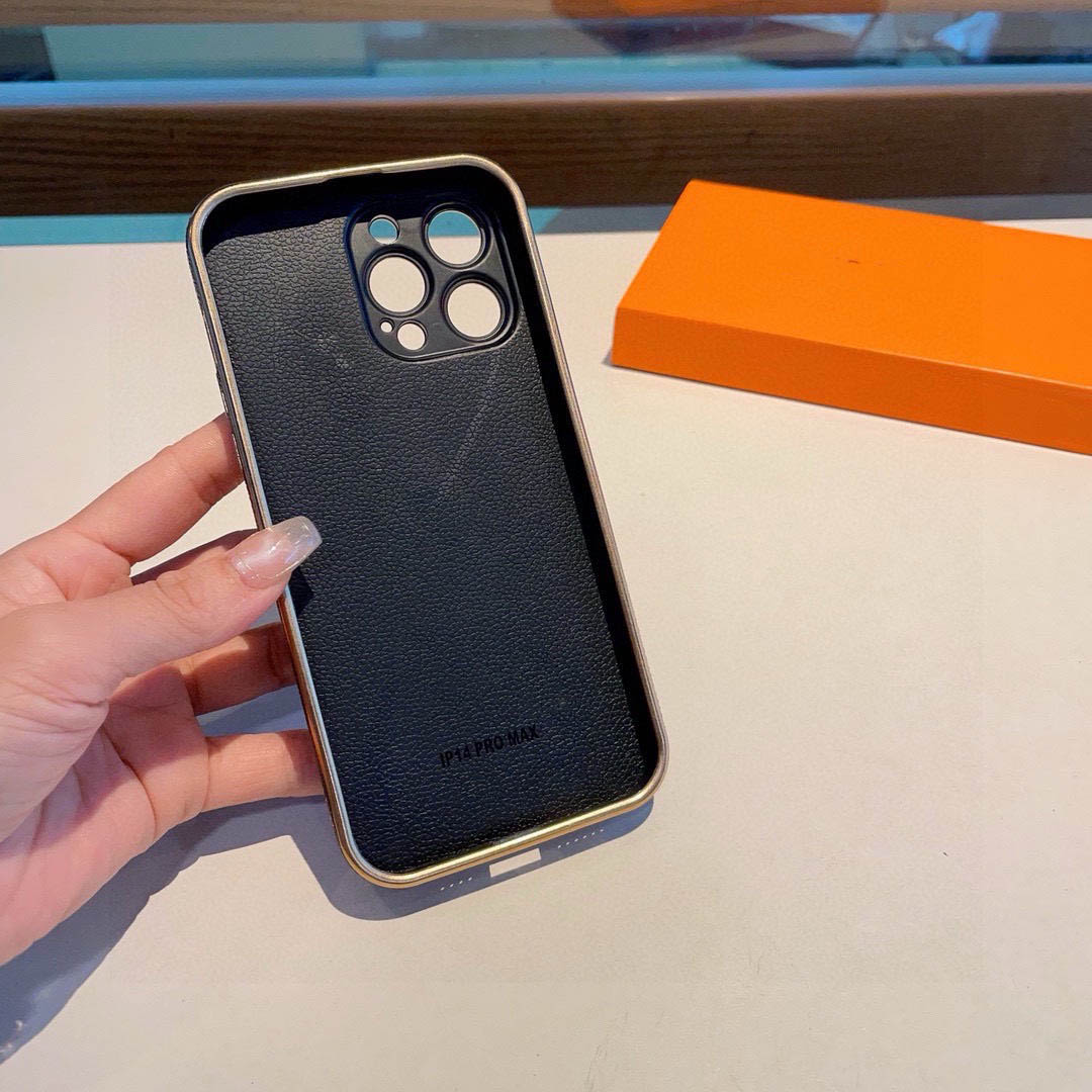 #222  スマホケース   カード入れつき  耐衝撃・防振性能に優れ、iPhone12-17 に対応