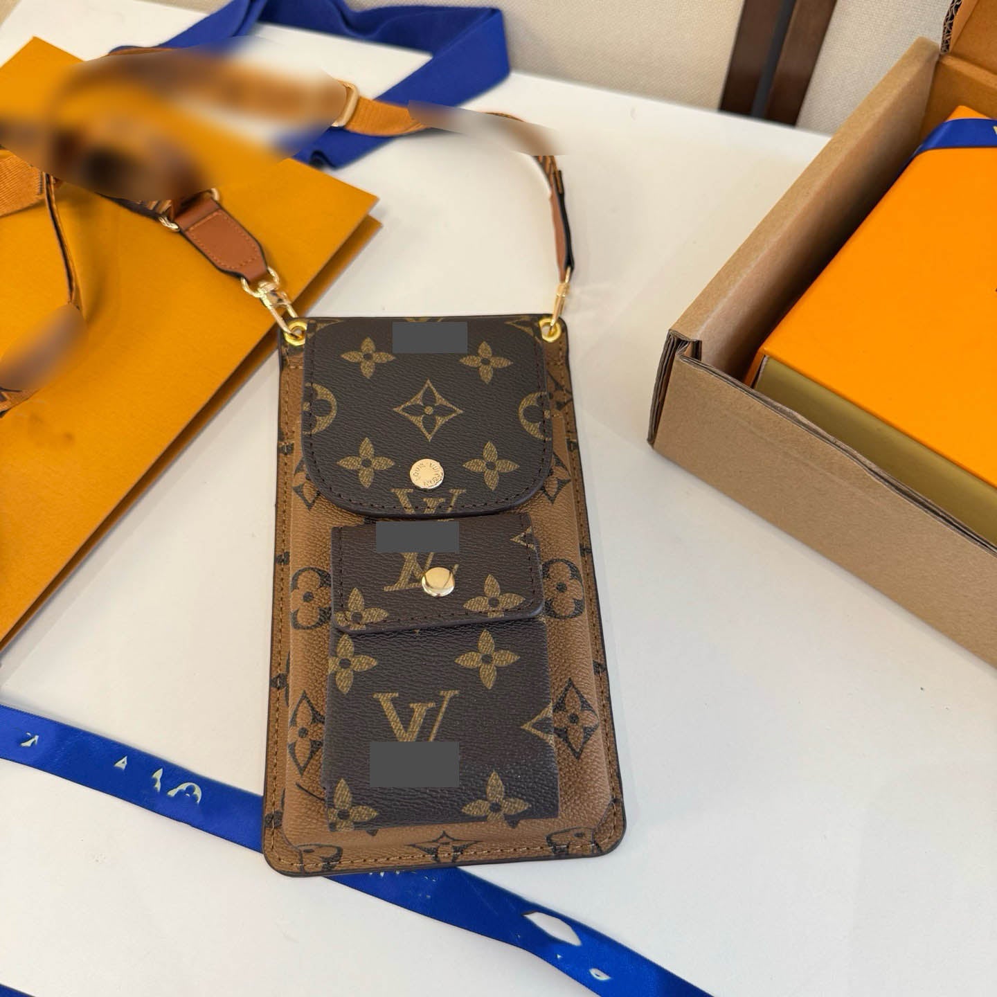 #521  ストラップ＆カード入れ付き 汎用 スマホカバー