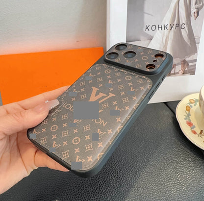 #114  スマホケース    耐衝撃・防振性能に優れ、iPhone13-17に対応