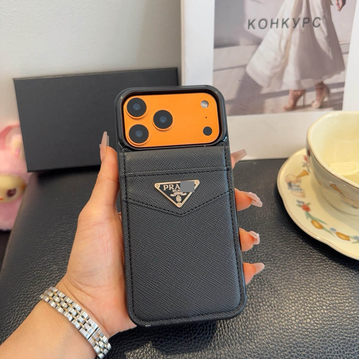 #327  スマホケース   カード入れ付きスマホケース    耐衝撃・防振性能に優れ、iPhone13-17 に対応
