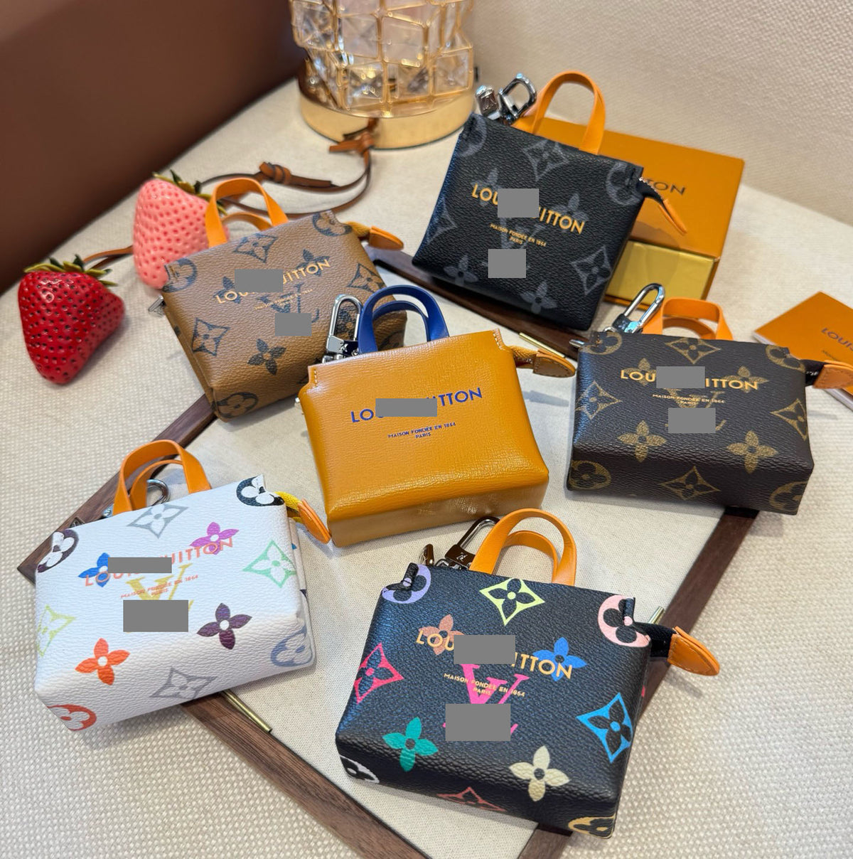 #A08  イヤホンケース  保護カバー  飾りチャーム  汎用タイプ Earphone case