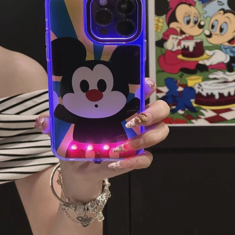 スマホケース  着信時に点滅する  耐衝撃・防振性能に優れ、高級感あふれるスマホケースで、iPhone に対応