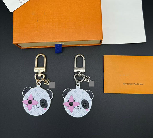 #Y09  キーホルダー  チャーム  装飾品  アクセサリー