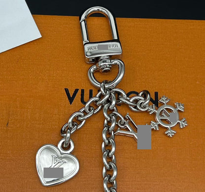 #Y08  キーホルダー  チャーム  装飾品  アクセサリー