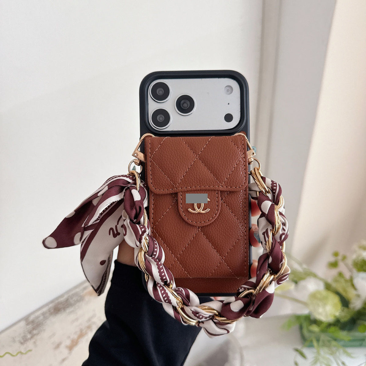 #449  スマホケース  カードケース付き 耐衝撃・防振性能に優れ、iPhone13-18 に対応