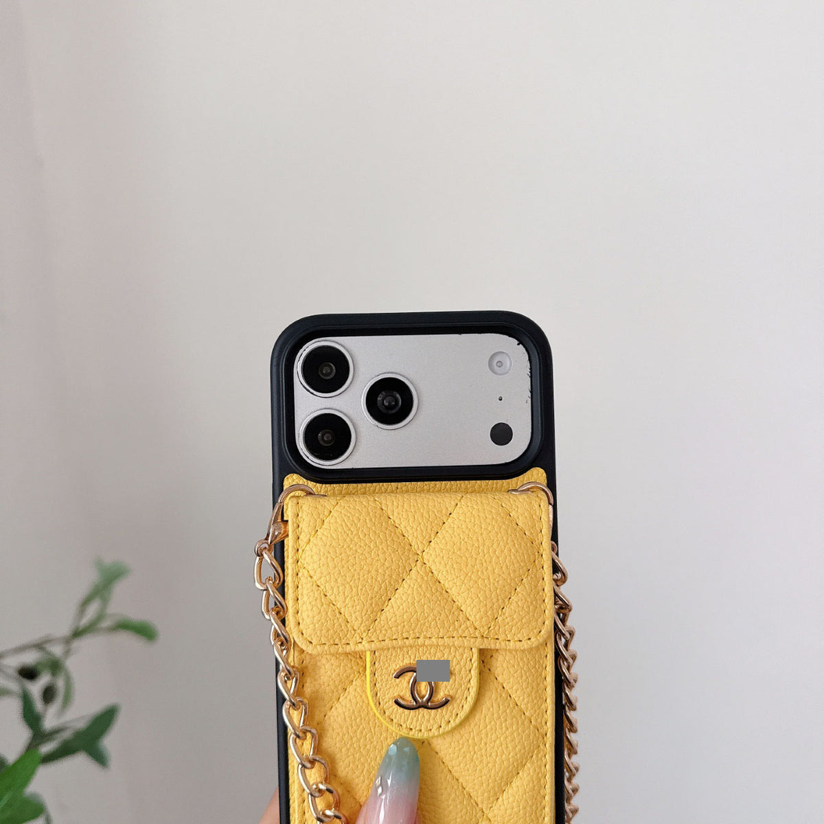 #448  スマホケース  カードケース付き 耐衝撃・防振性能に優れ、iPhone13-18 に対応